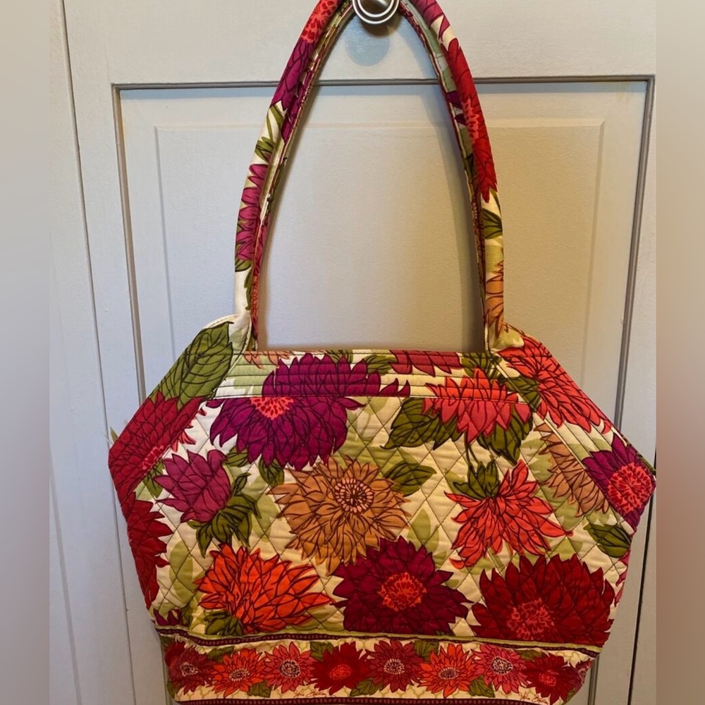 Bera Bradley Hello Dahlia! Tote Handbag
